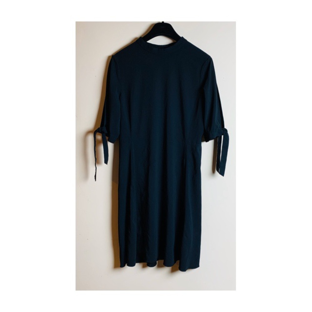 THEORY BLACK 3/4 SPLIT-SLEEVE DRESS